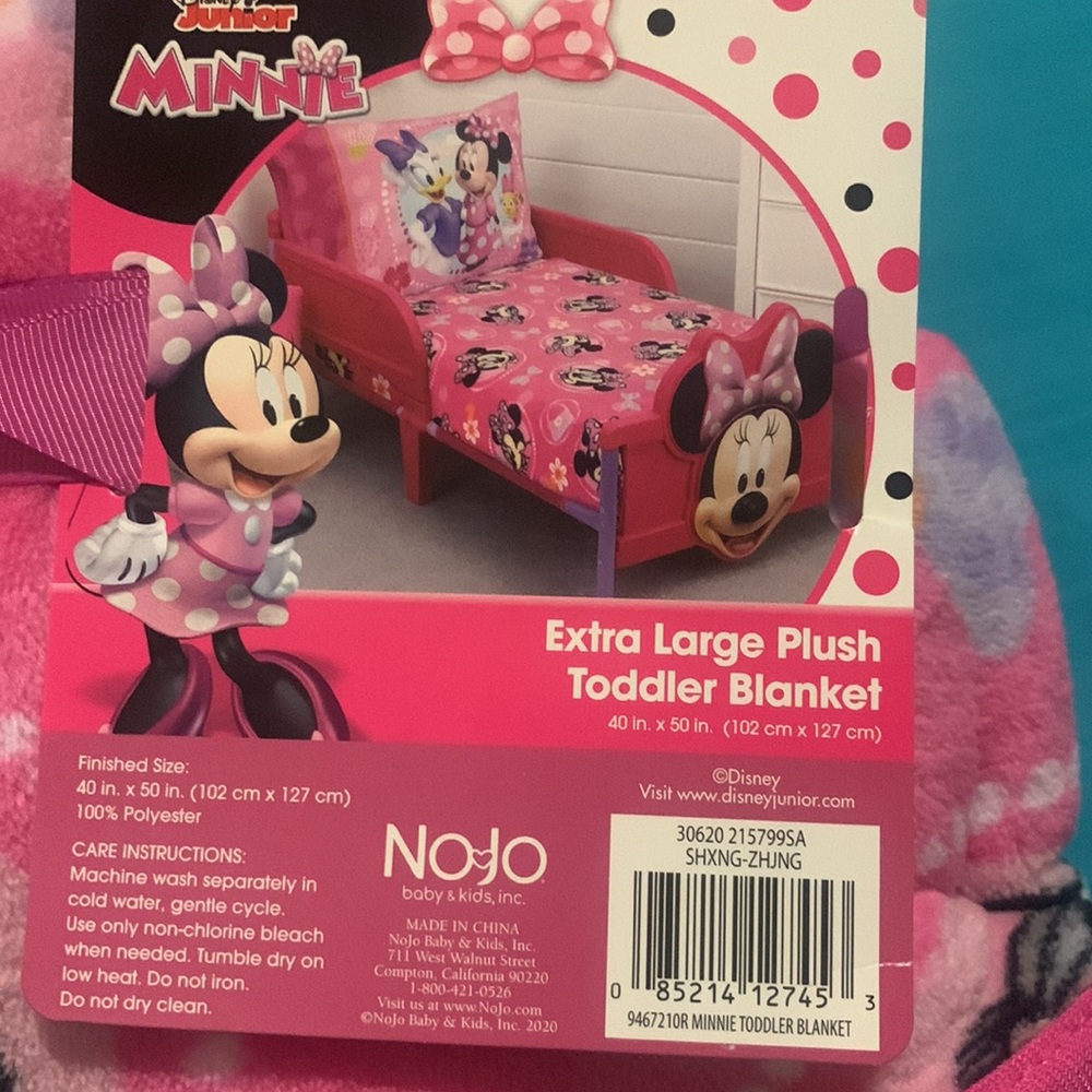 Minnie Mouse Extra Large Toddler Blanket & 2pc Bath Set